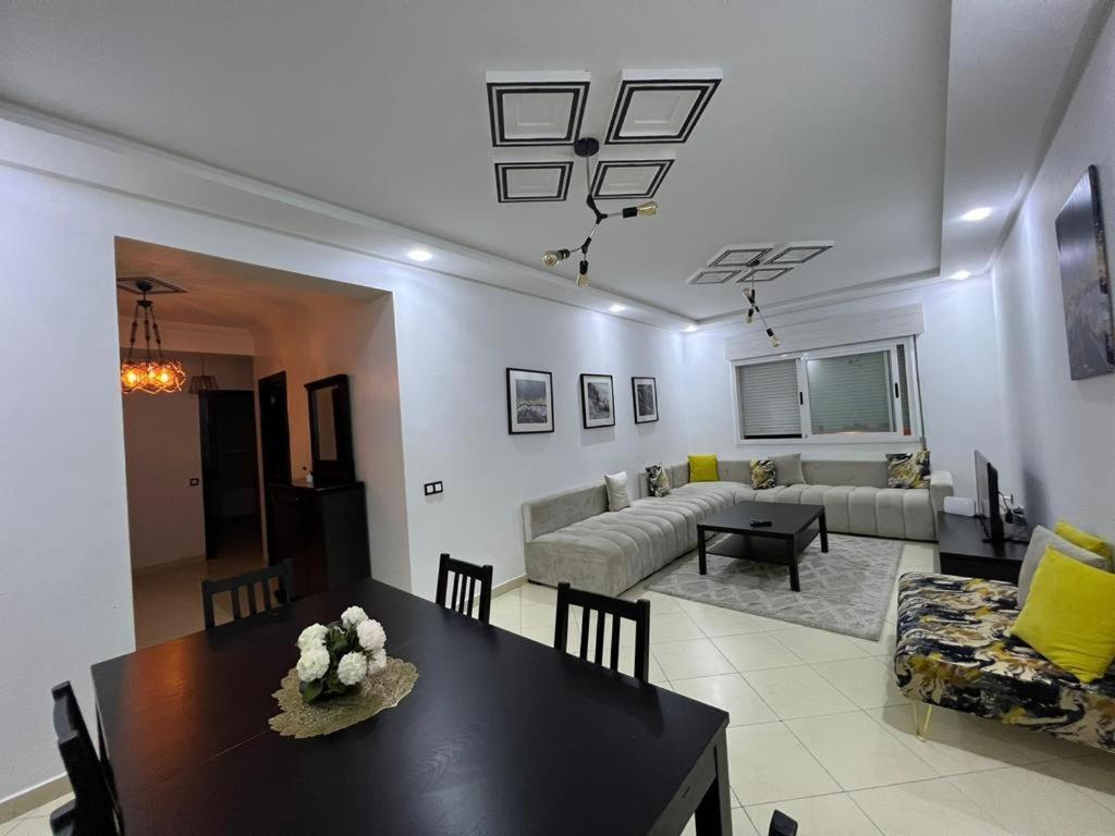 Residence Meaxpa Adres Av Youssef Ibn Tachfine 4 Tanger エクステリア 写真
